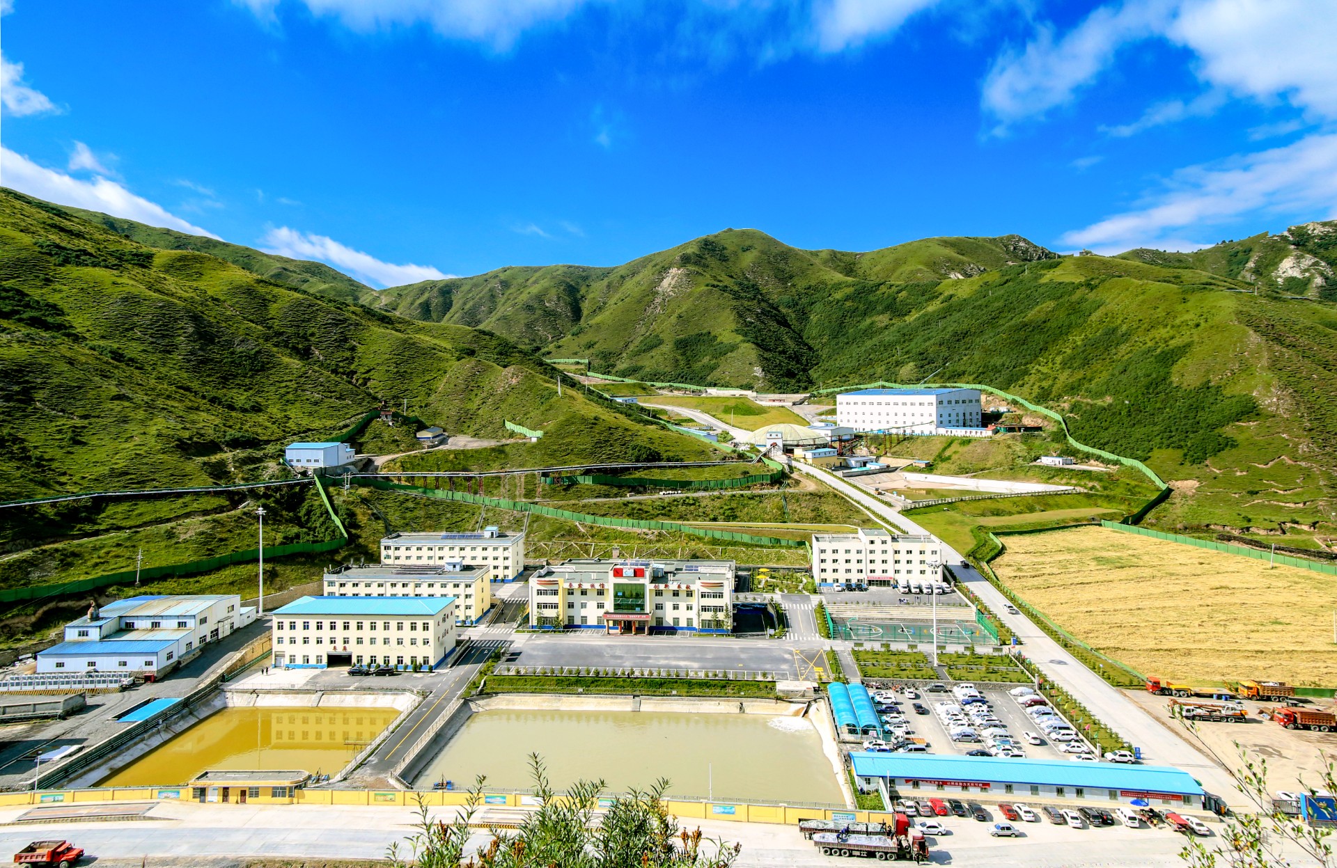 1712626370278019356.jpg Ôç×Ó¹µ½ð¿ó´ó¾°.jpg